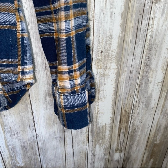 Lucky Brand Plaid Button Down - Picture 4 of 5